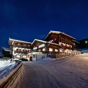 https://hotel-teola.it-lombardy.com