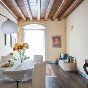 Sanmartinoortigia Apartment