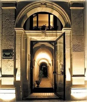 Hotel Domus Mariae Albergo Syracuse